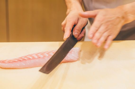 寿司職人の求人をお探しでしたら実績多数の老舗にご連絡ください